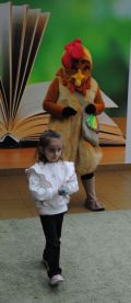 b_120_0_16777215_0_0_img_aktualnosci_poranek_z_bajka_2025_kura_adela_poranki_z_bajka_042025-4.jpg